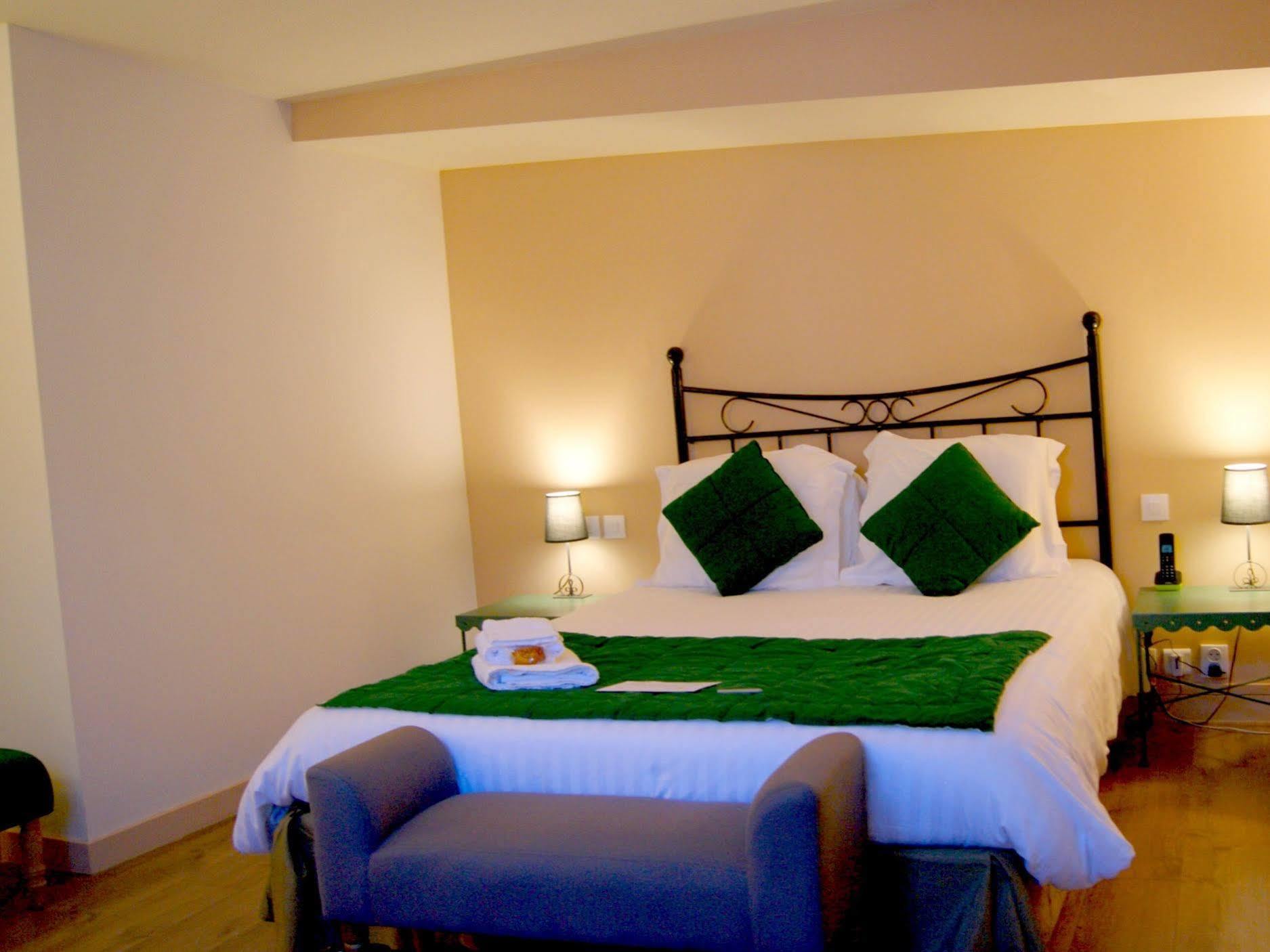 Le Saint Eloi Logis & Spa Restaurant L Schumacher Solignac Exterior photo